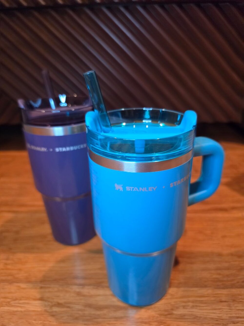Stanley + Starbucks 2025 20 oz Tumblers - Electric Blue